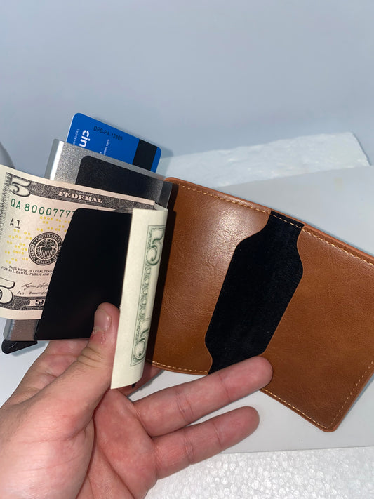 T223 - Tarjetero de cuerina con protección RFI