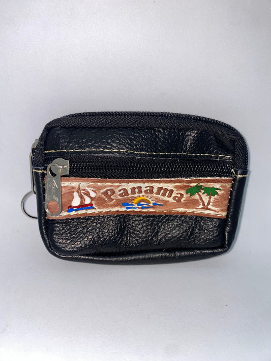 MP8 - Monedero de cuero Liso con grabado de Panamá