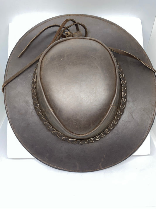 SG40 - Sombrero de cuero graso con correa marca Quality Leather