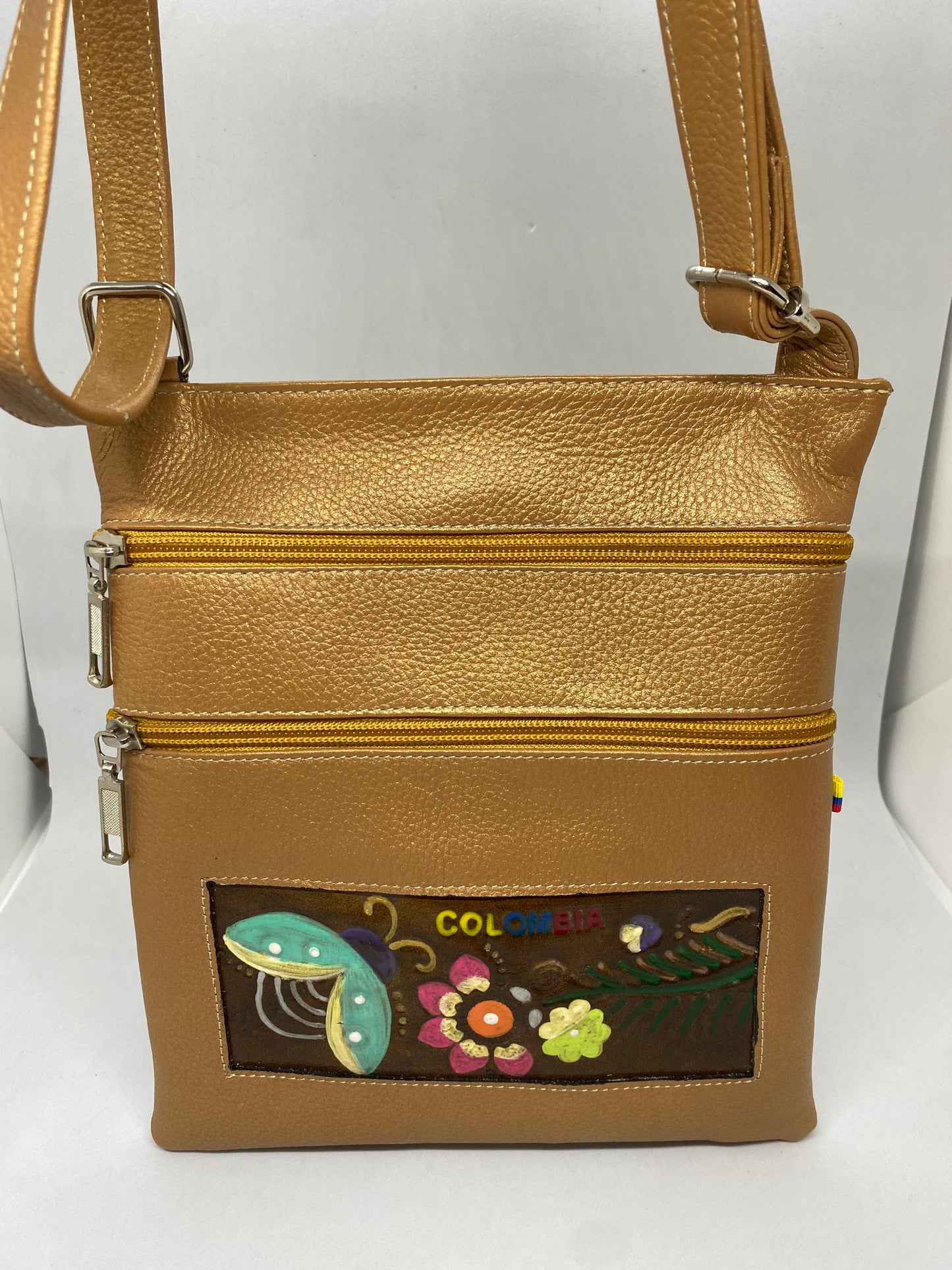 BC40 - Bolso plano de cuero Tala Colombiano