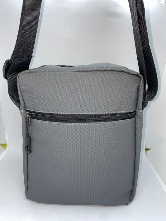 C863 - Carriel Mediano de Lona marca Quality