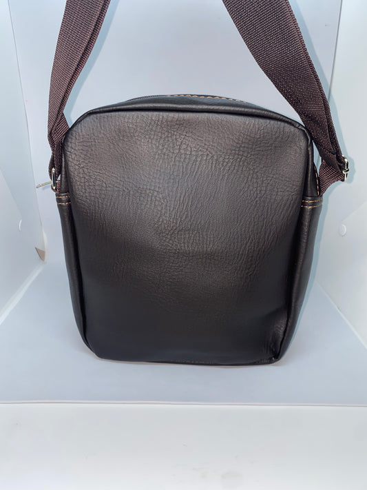 C033 - Carriel mediano sintético de marca Meijieluo