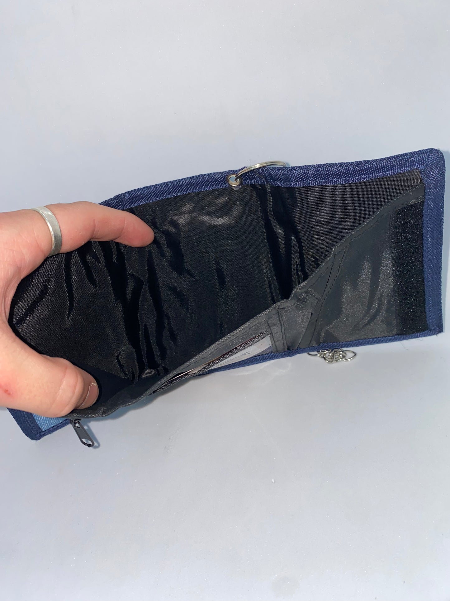BLC5 - Billetera de Lona con Cadena Marca Quality Leather
