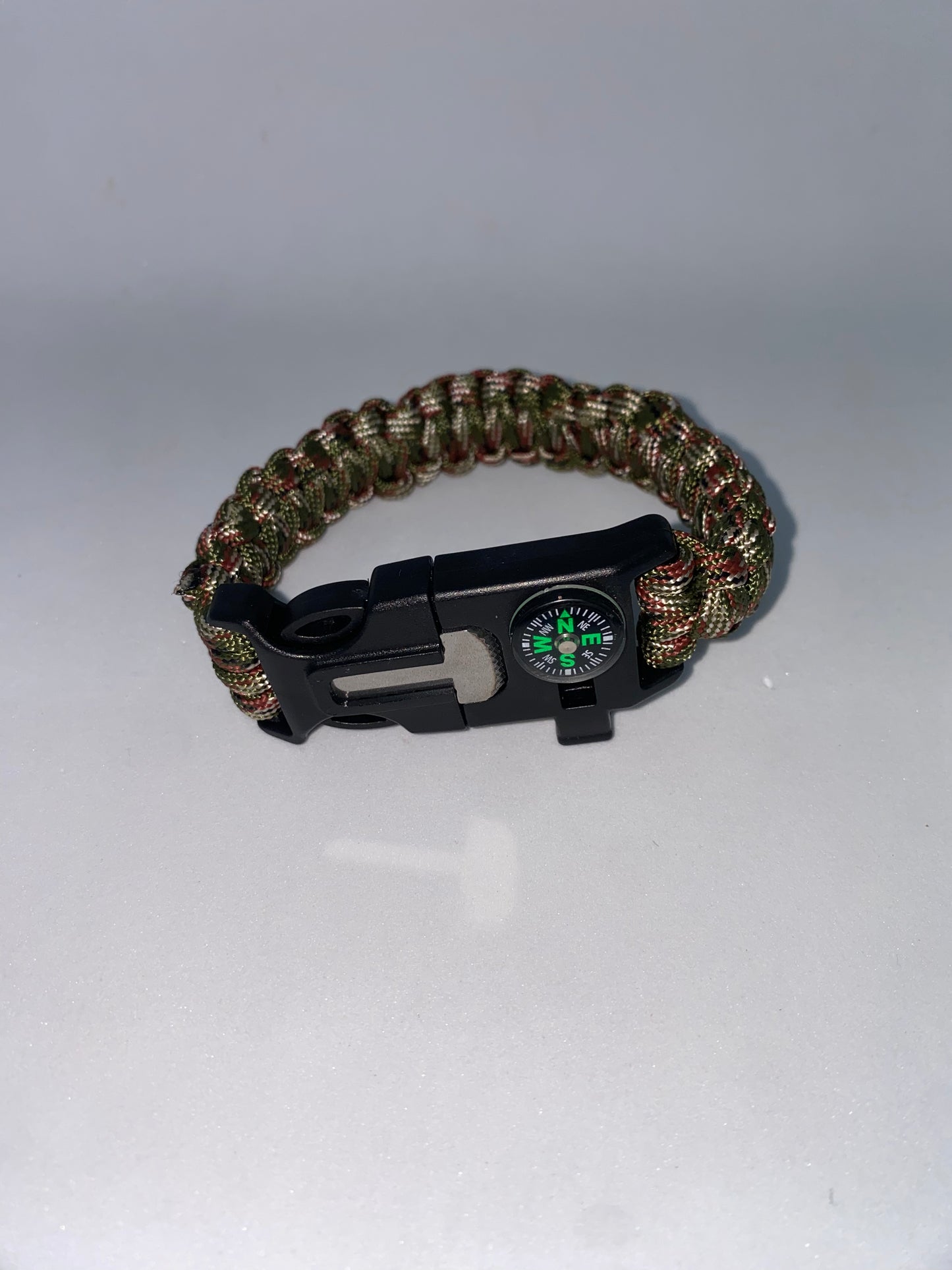 PB6 - Pulsera de tipo militar con brujula