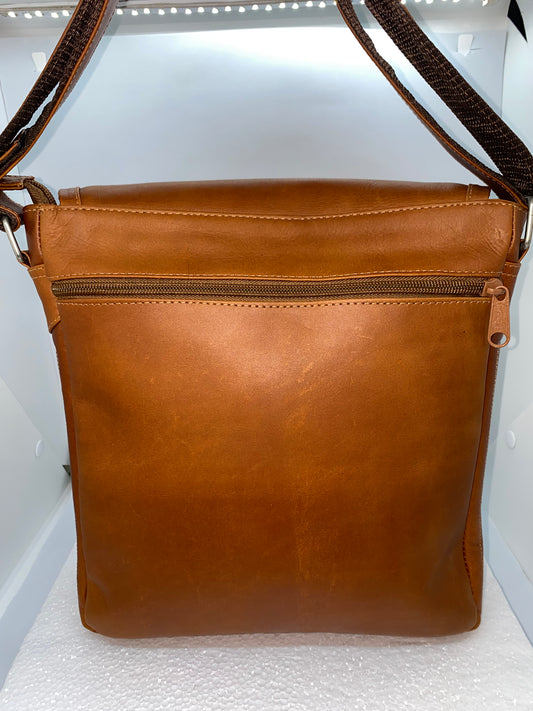 C316 - Carriel de cuero Tula grande marca Quality Leather