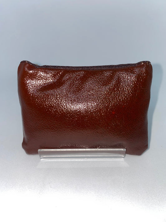 MP4 - Monedero de cuero grabado con Panamá