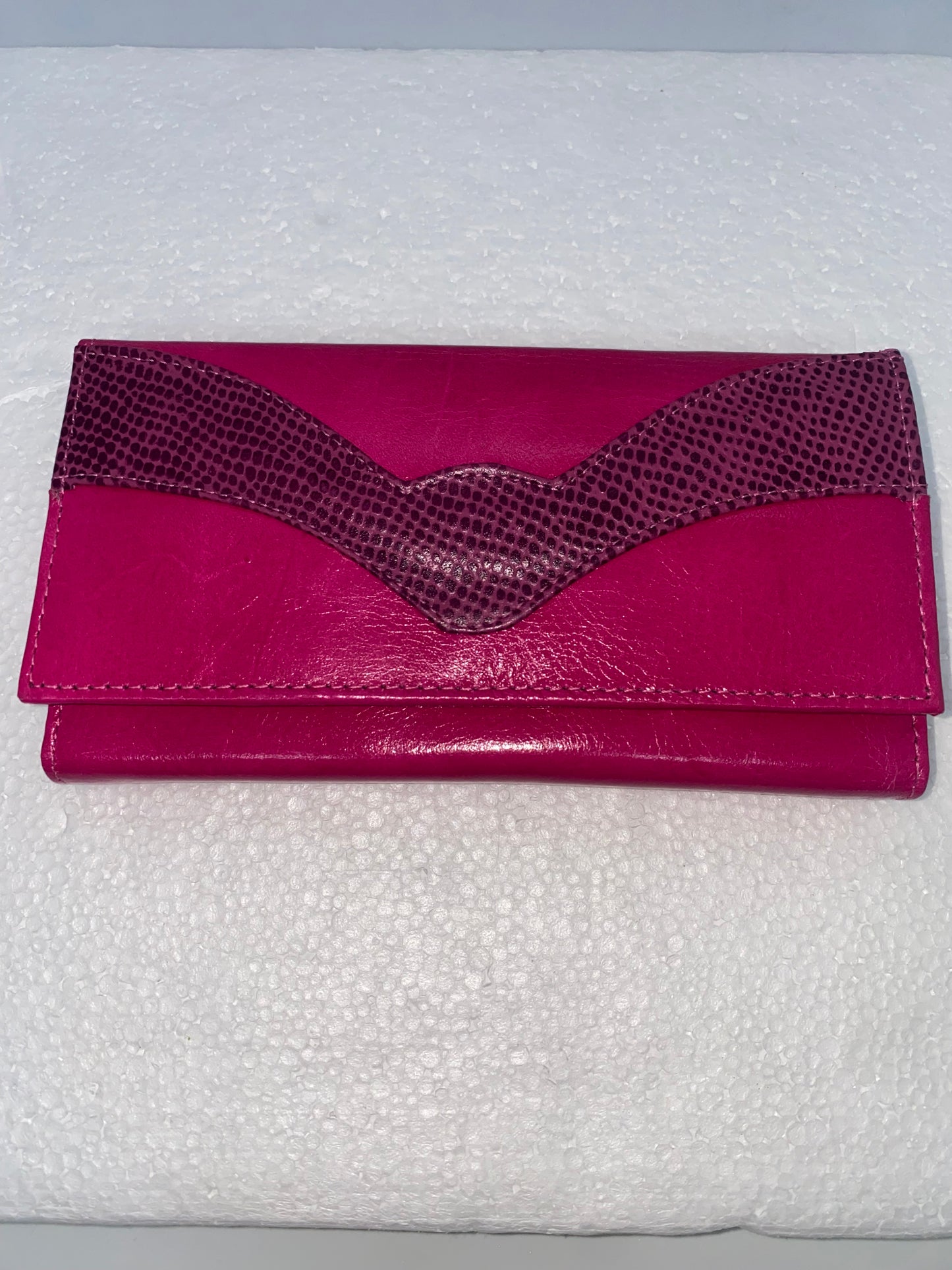 W208 - Wallet de cuero Graso para dama grande marca Quality Leather