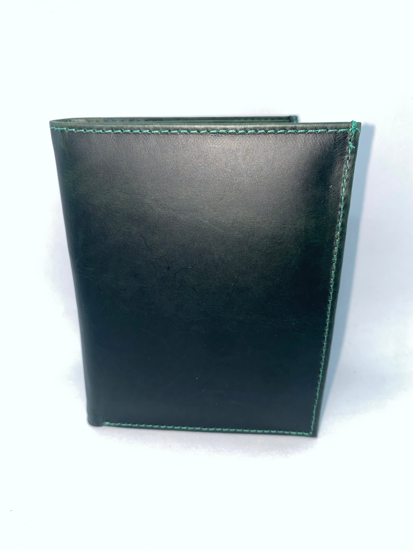 PP538 - Tarjetero porta pasaporte de cuero Graso marca Quality Leather