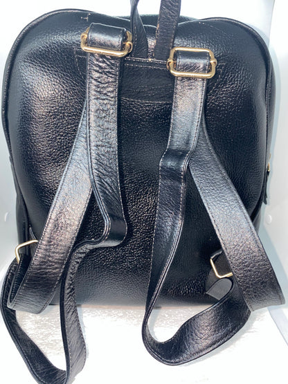 MP75 - Mochila de cuero liso para dama