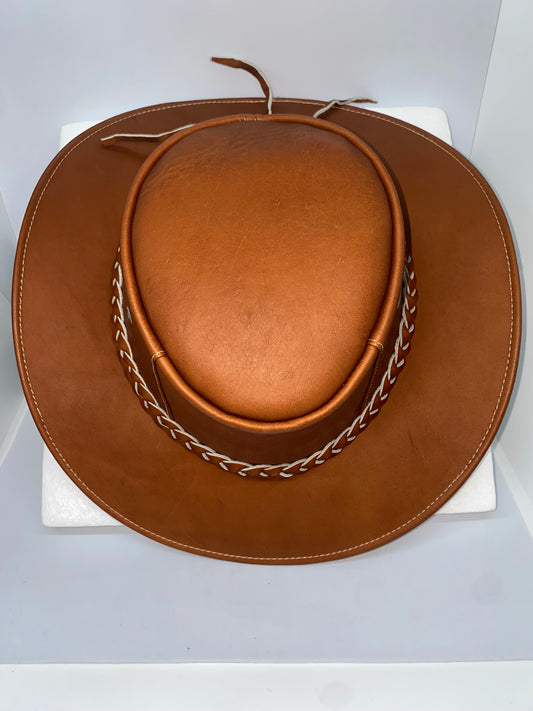 SCD40 - Sombrero de cuero con diseño
