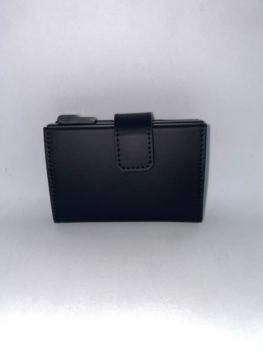 T303 - Tarjetero de Cuerina con protección RFID