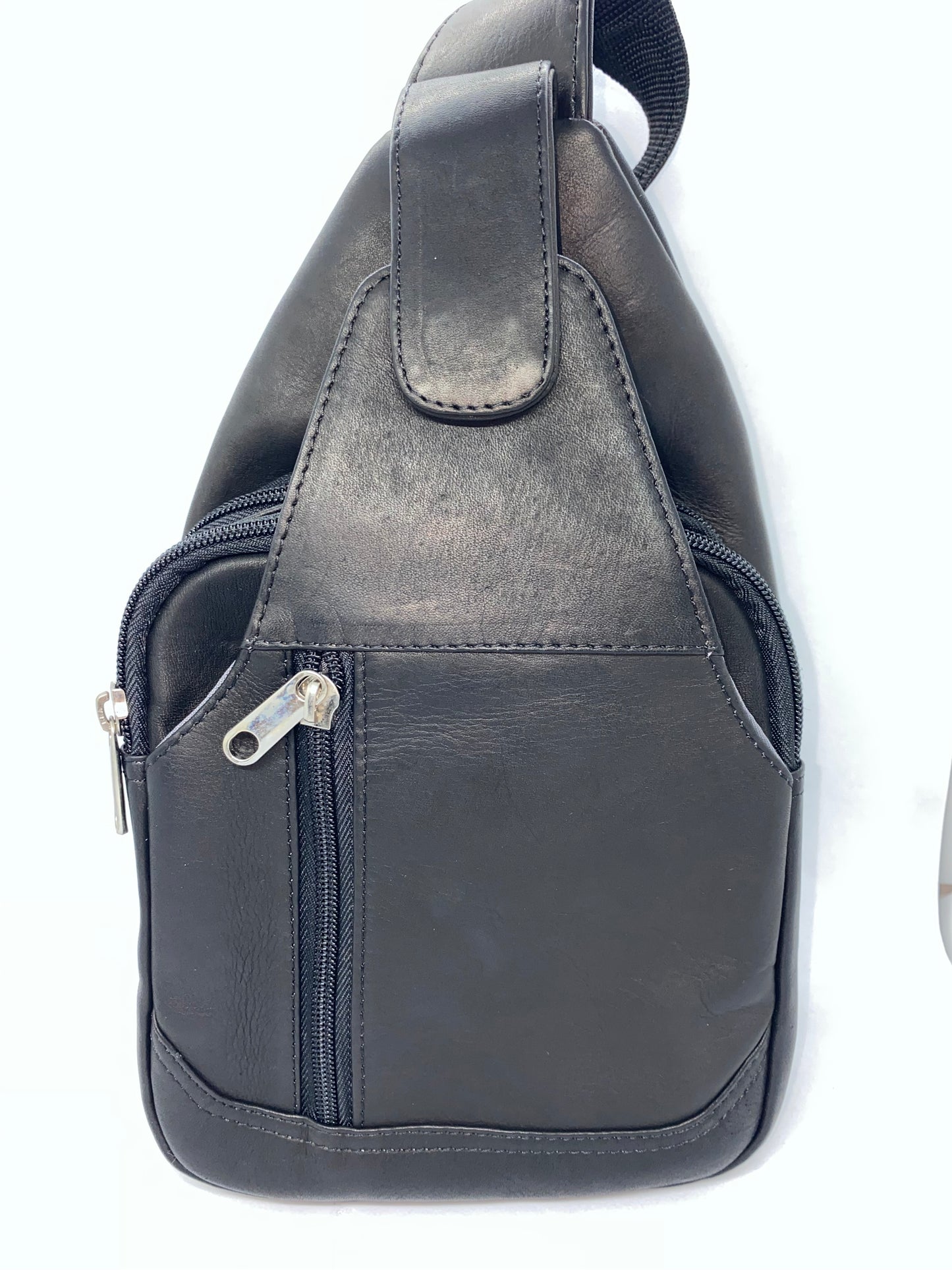 P338 - Pechera de cuero tula pequeña marca Quality Leather