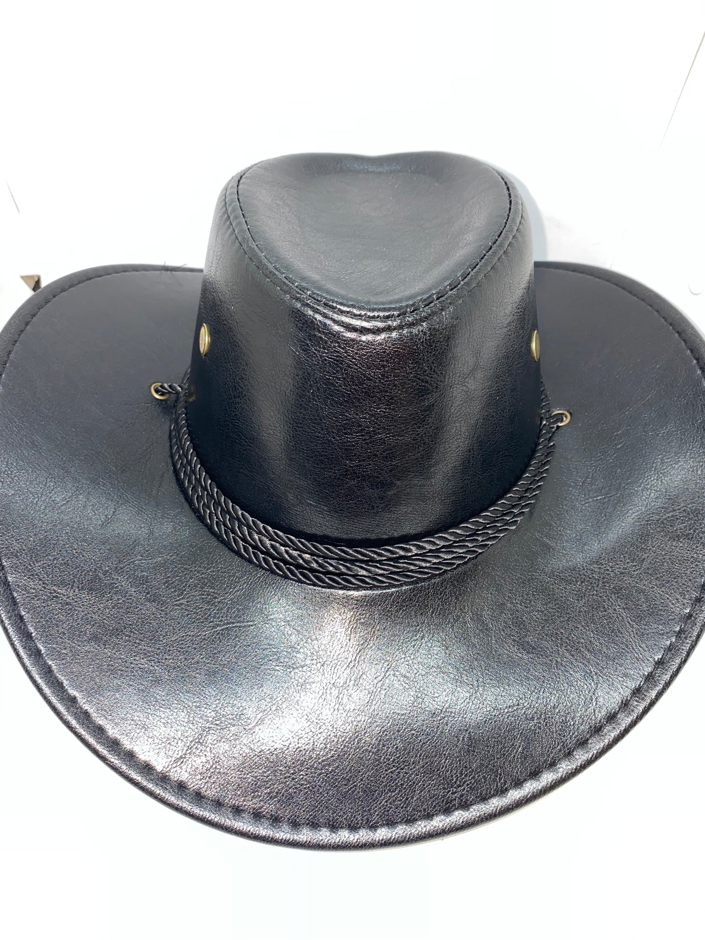 SC12 - Sombrero Cuerina de Vaquero con cuerda ajustable
