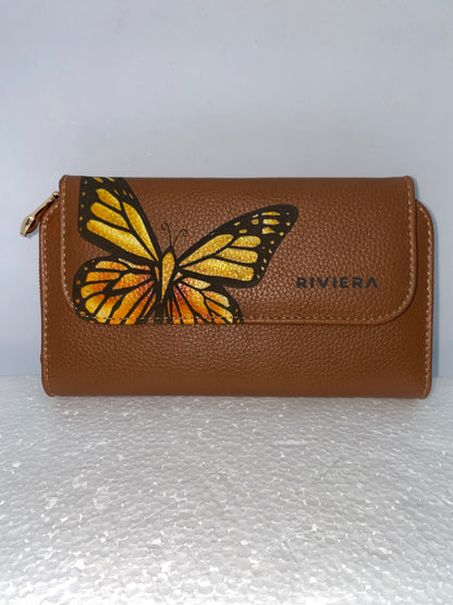 W8776 - Wallet de cuero para dama marca Riviera con diseño de mariposa
