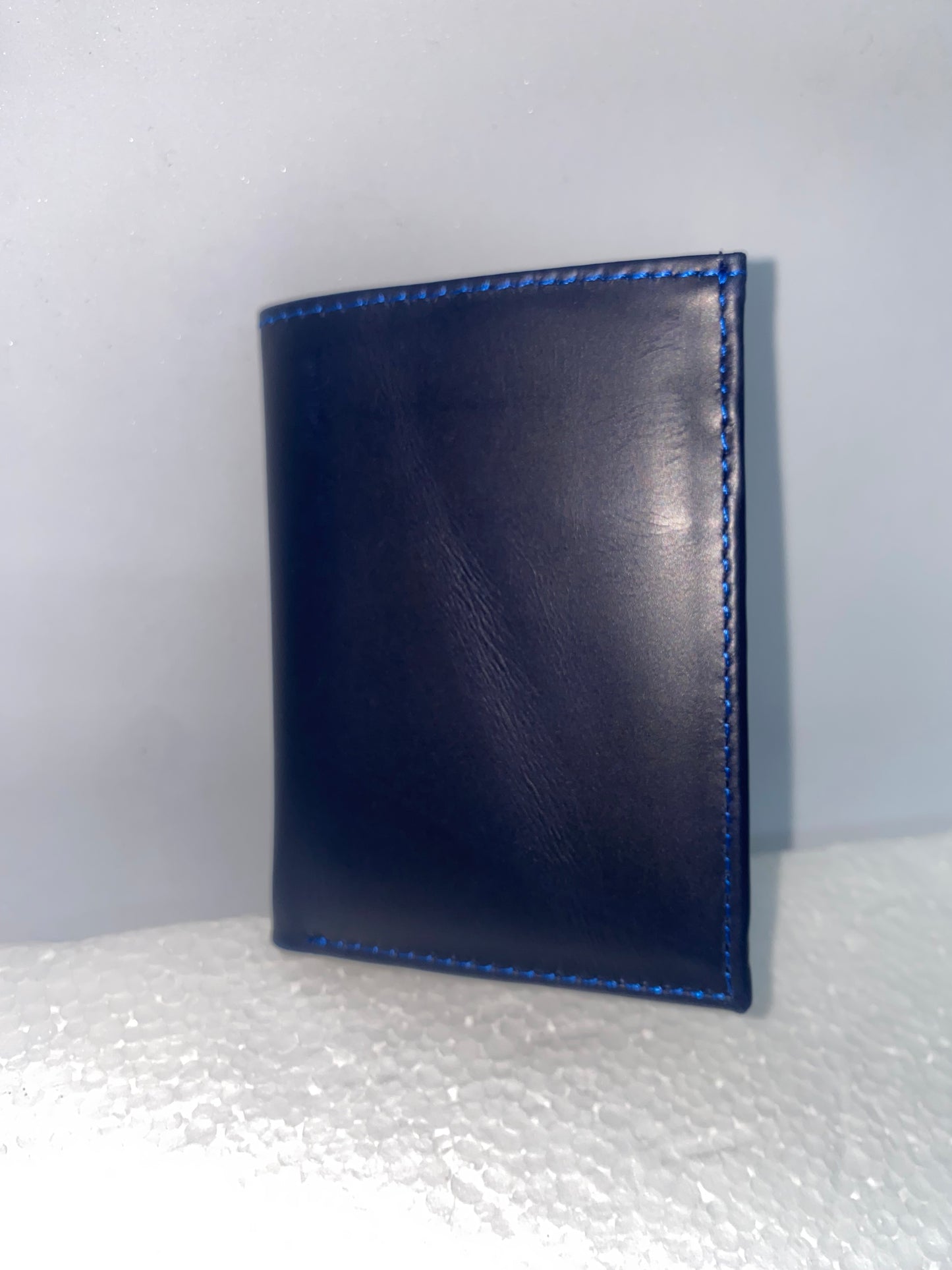 T227 - Tarjetero de cuero Graso con protección RFI marca Quality Leather