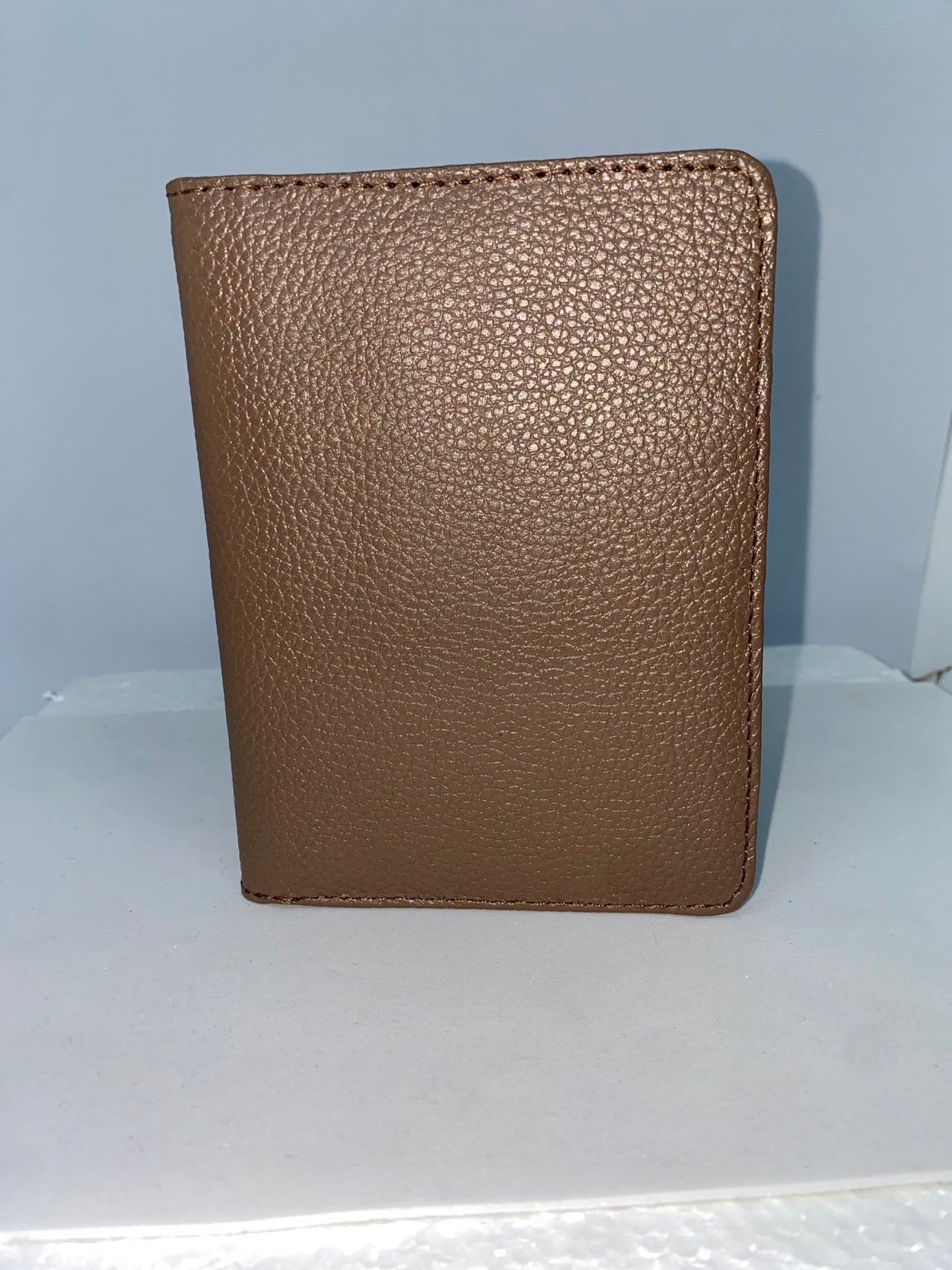 PP15 - Porta pasaporte de cuero Graso marca Quality Leather