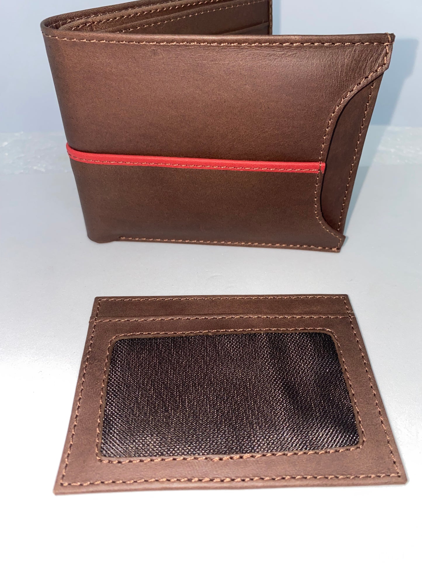 B011 - Billetera de cuero graso marca Quality Leather