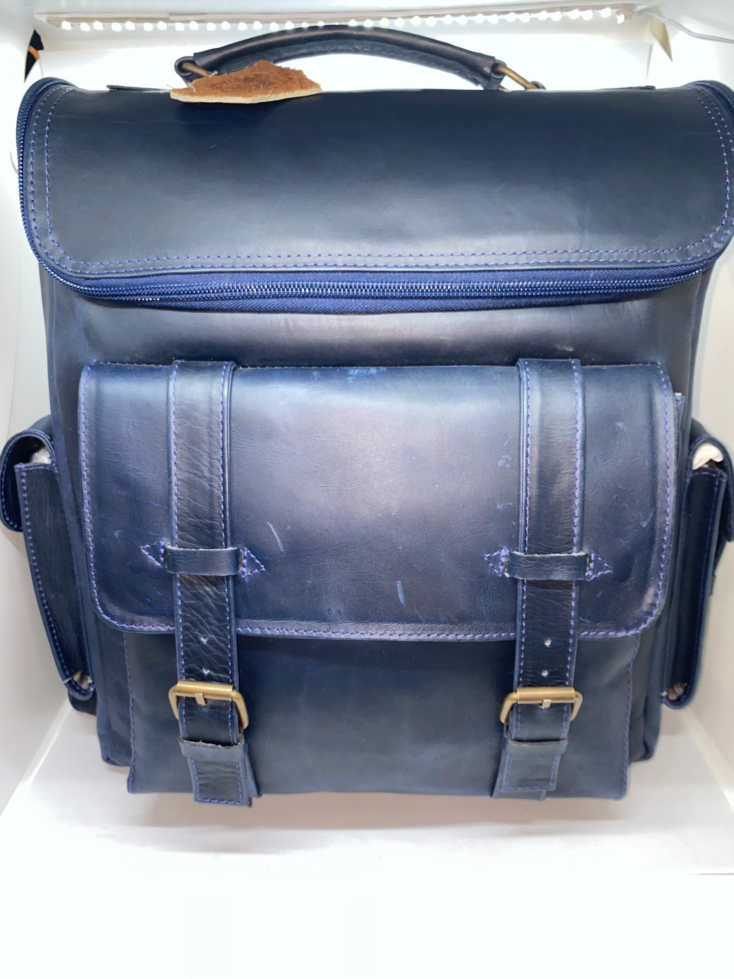 MG120 - Mochila de cuero graso tipo scout