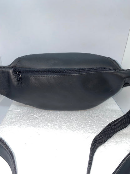 CGG215 - Canguro de cuero graso mediano marca Quality Leather