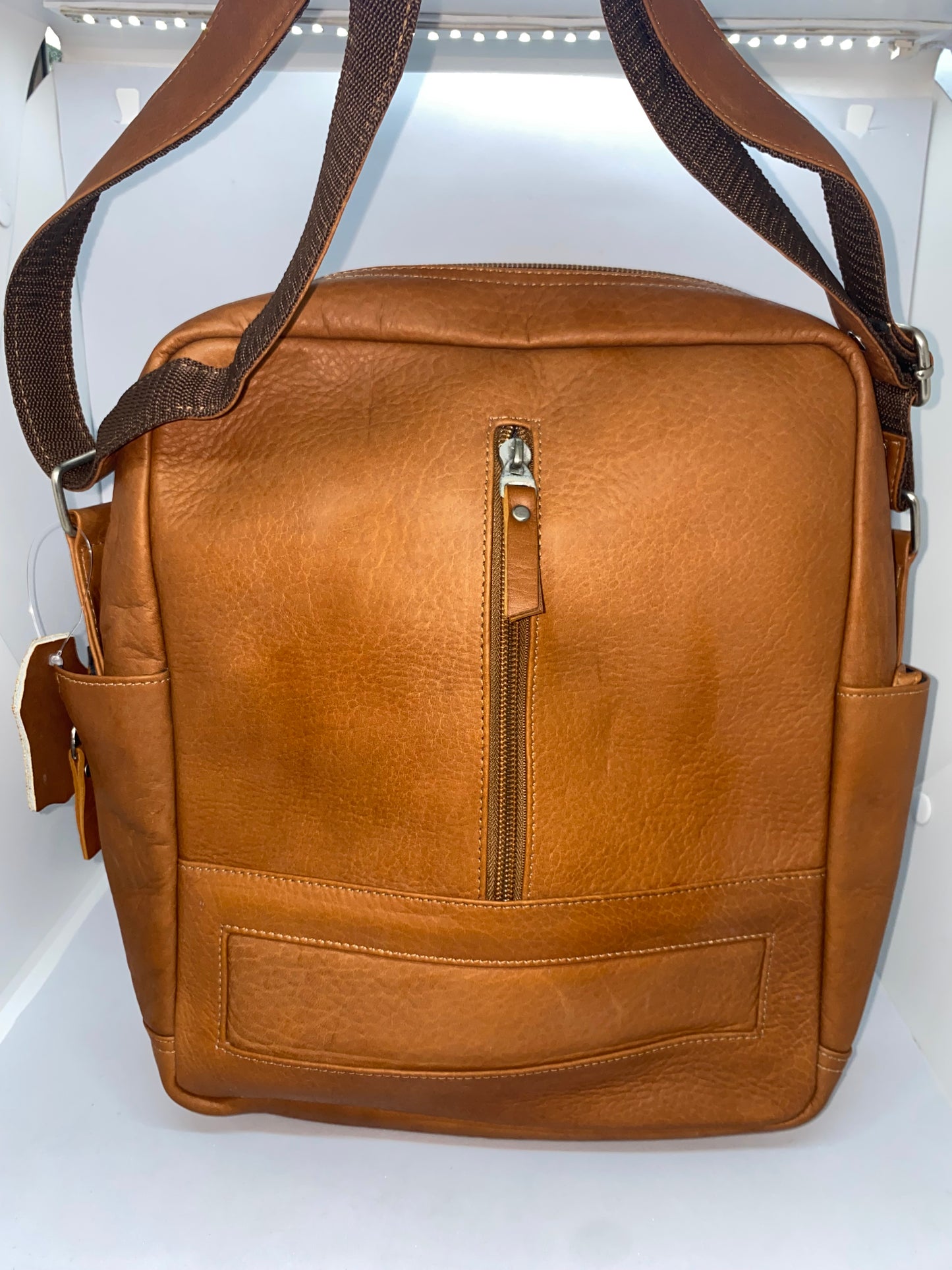 C328 - Carriel de cuero Tula Grande marca Quality Leather
