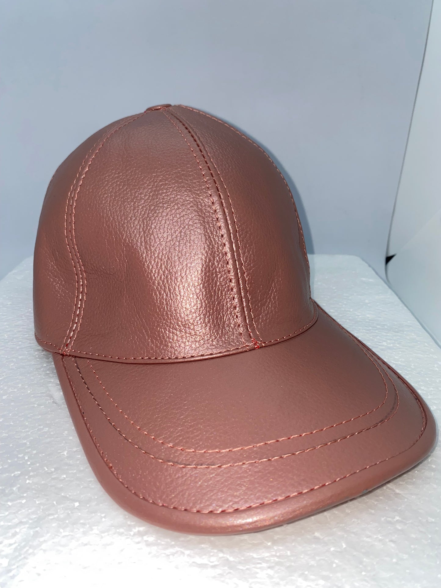 GG30 - Gorra de cuero Graso marca Quality Leather