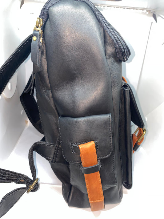 ME90 - Mochila de cuero Tula tipo scout marca Quality Leather