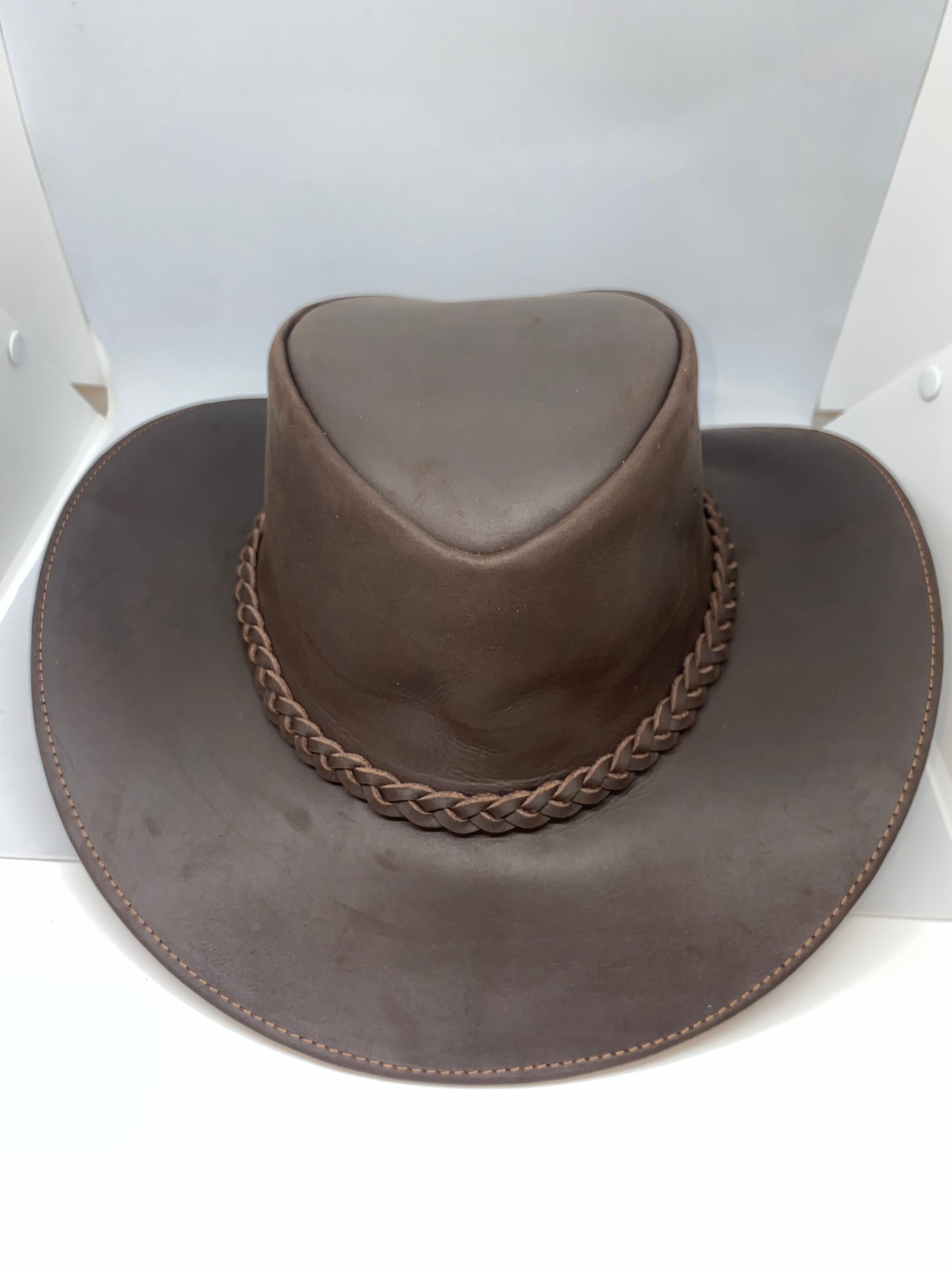 S640 - Sombrero de cuero Graso marca Quality Leather