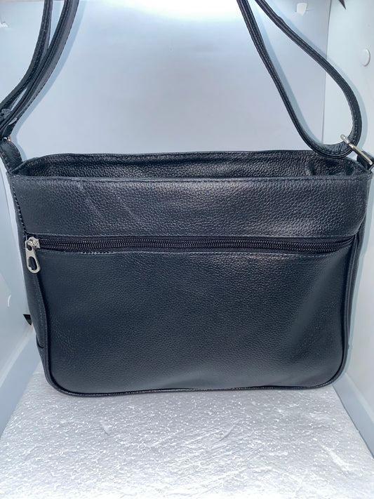 CML58 - Carriel manos libres con doble cierre marca Quality Leather