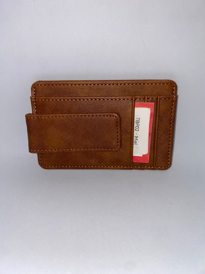 TPB02 - Tarjetero con clic pisa billetes de cuerina marca Quality Leather