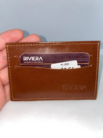 T02 - Tarjetero de cuero liso Marca Riviera