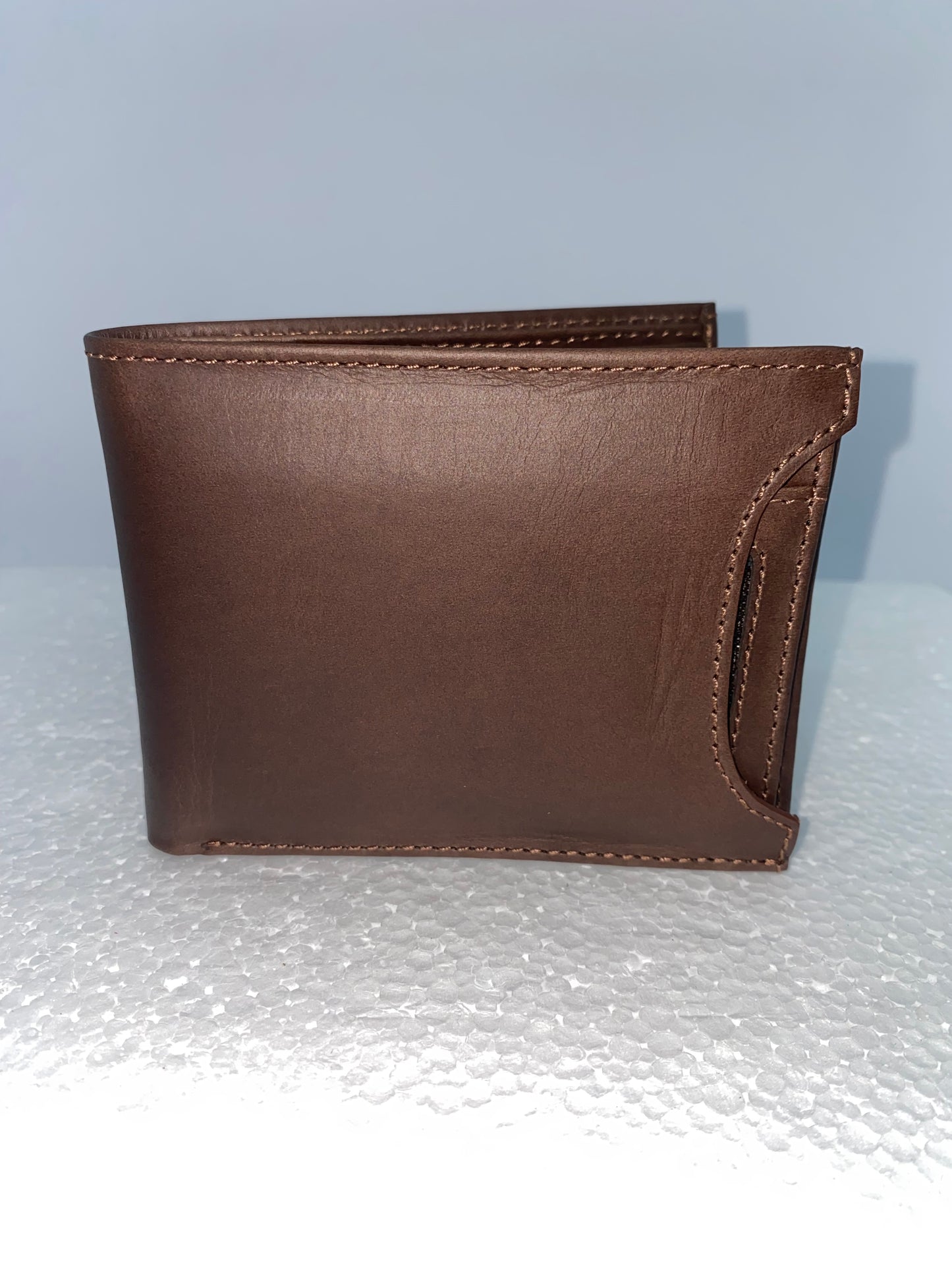 B011 - Billetera de cuero graso marca Quality Leather