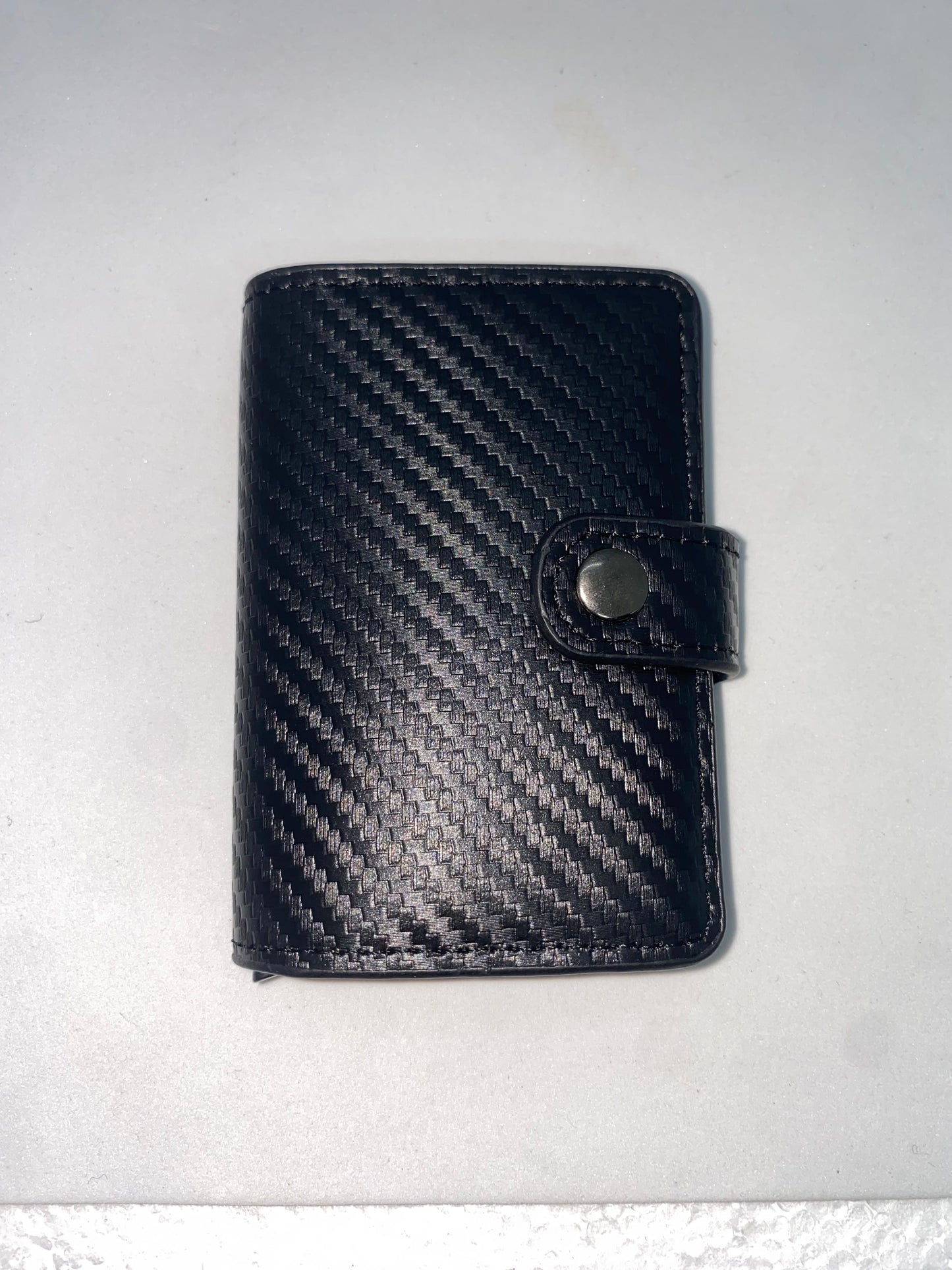 T221 - Tarjetero de cuerina con protección RFI