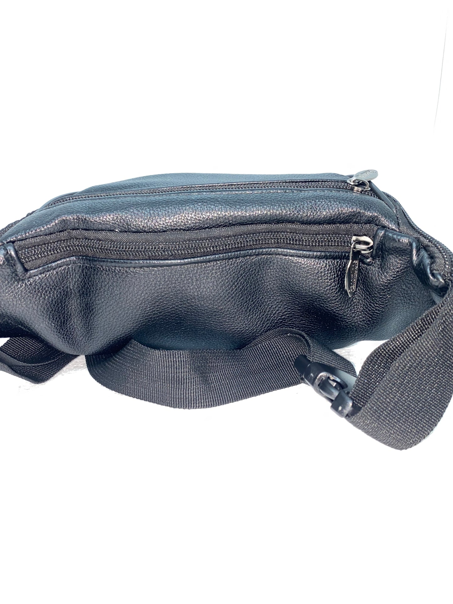 CGS10 - Canguro de cuerina clasico
