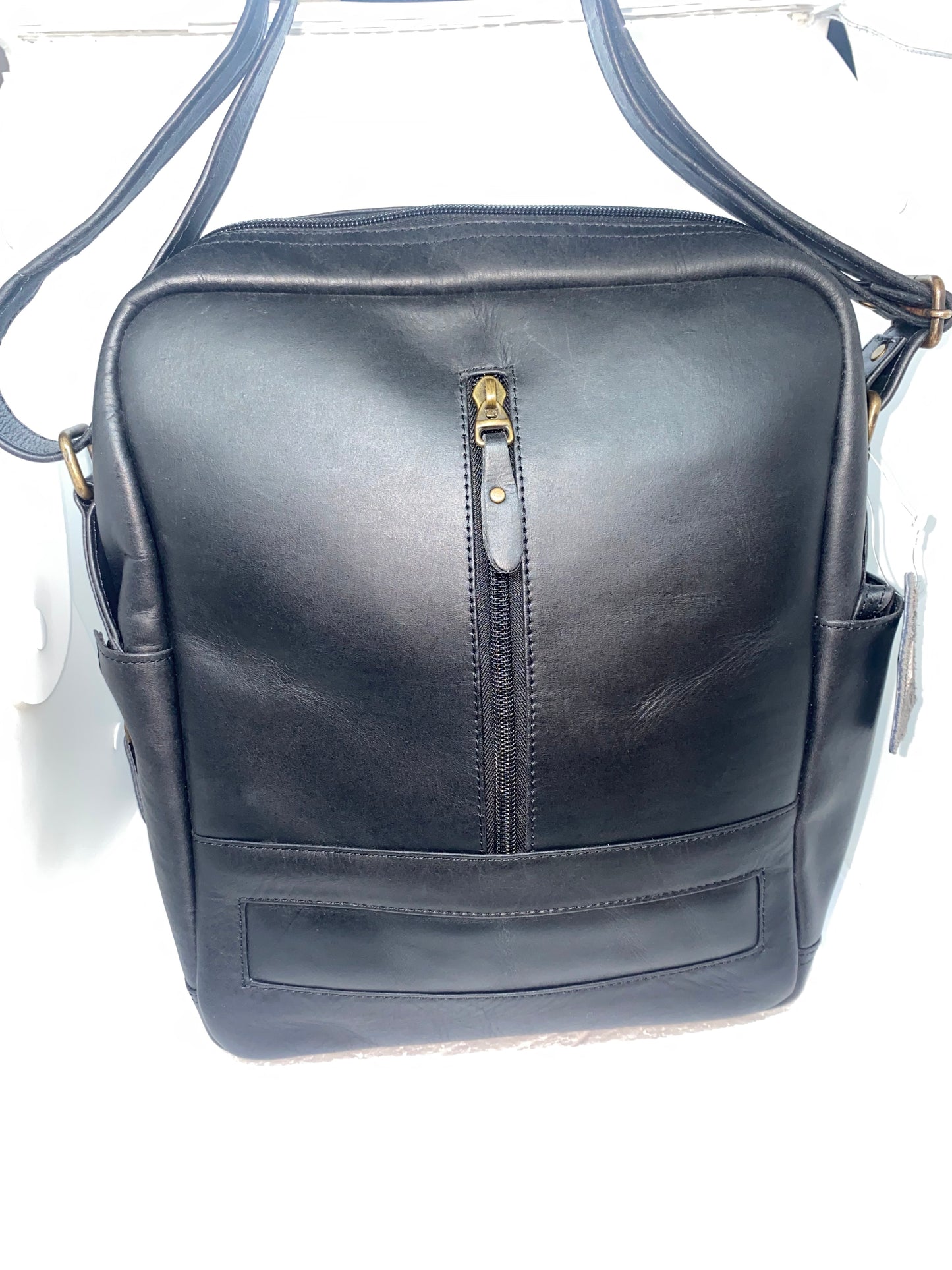 CG328 - Carriel de cuero graso grande marca Quality Leather
