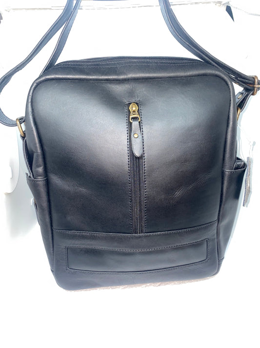 CG328 - Carriel de cuero graso grande marca Quality Leather