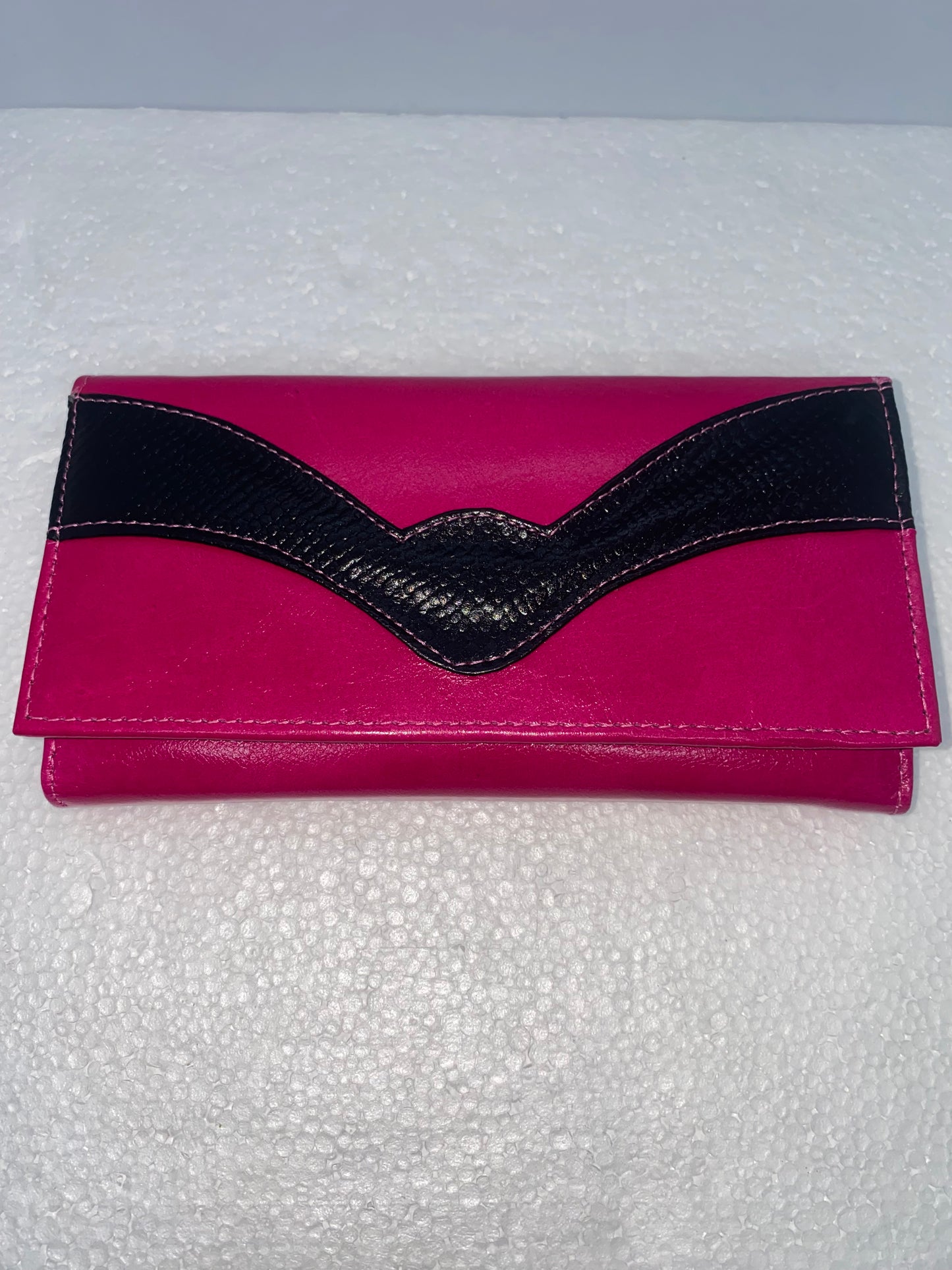 W208 - Wallet de cuero Graso para dama grande marca Quality Leather