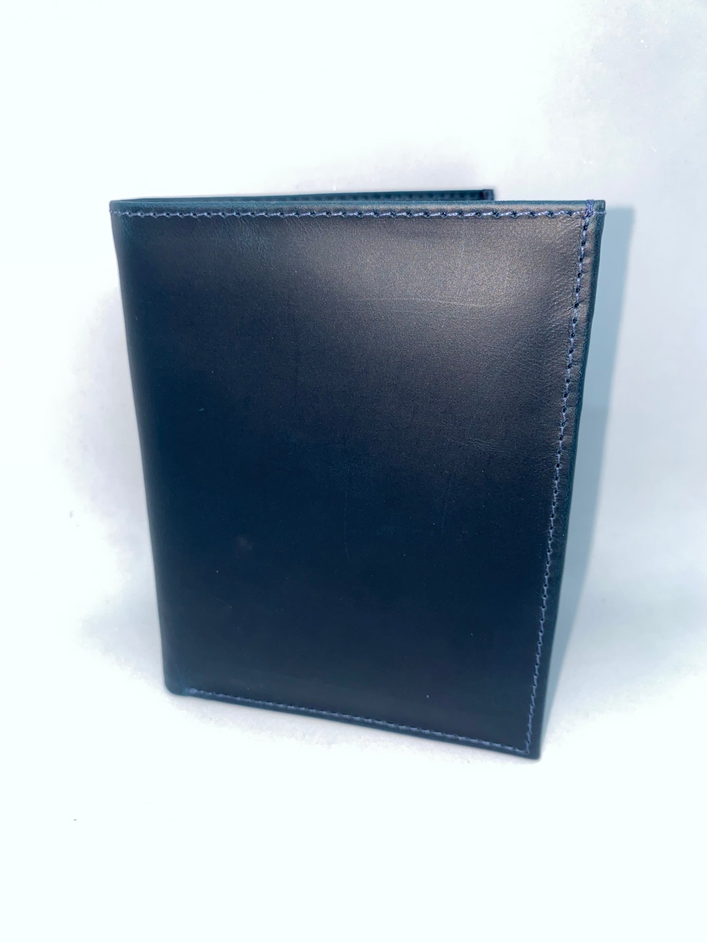 PP538 - Tarjetero porta pasaporte de cuero Graso marca Quality Leather