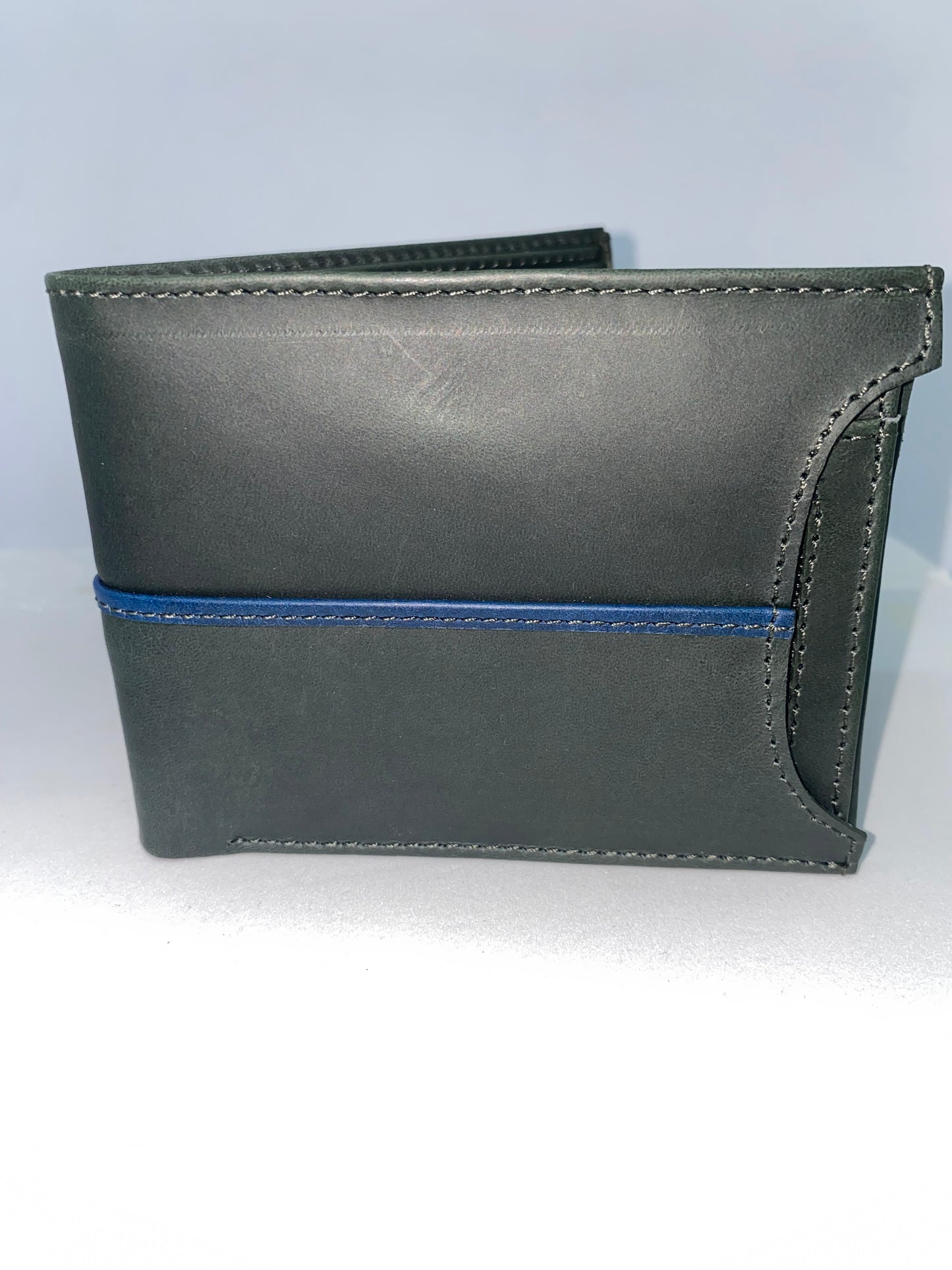 B011 - Billetera de cuero graso marca Quality Leather