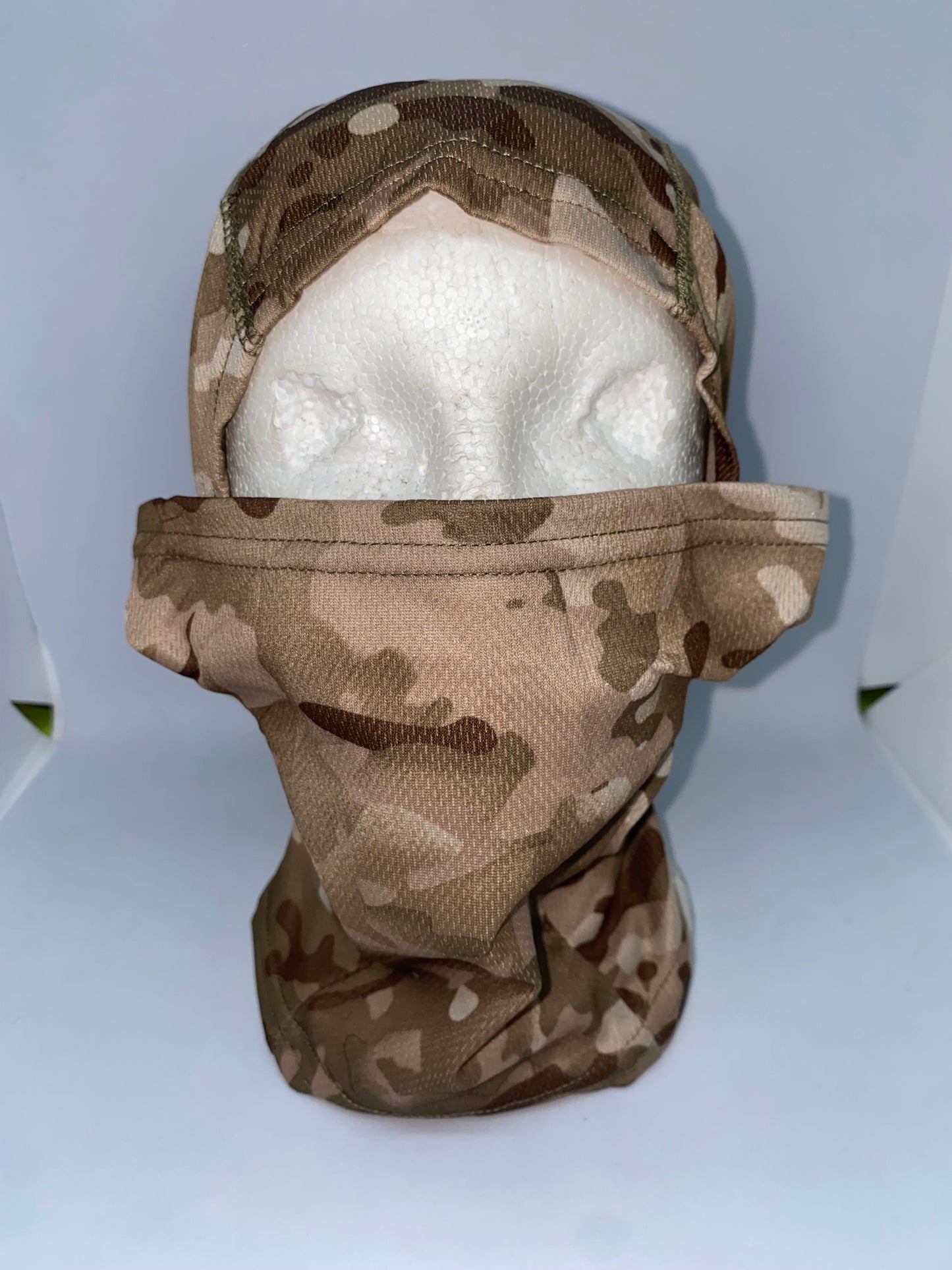 PM10 - Pasa montañas, Balaclava tipo militar