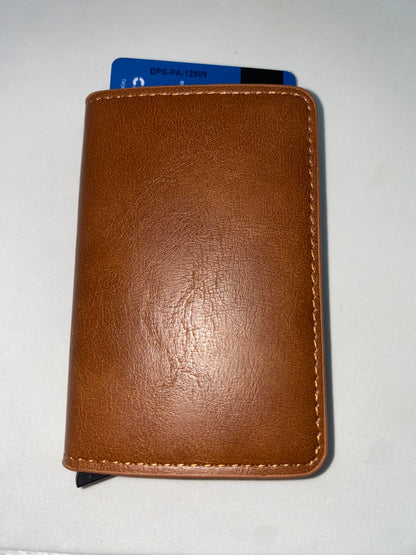 T223 - Tarjetero de cuerina con protección RFI