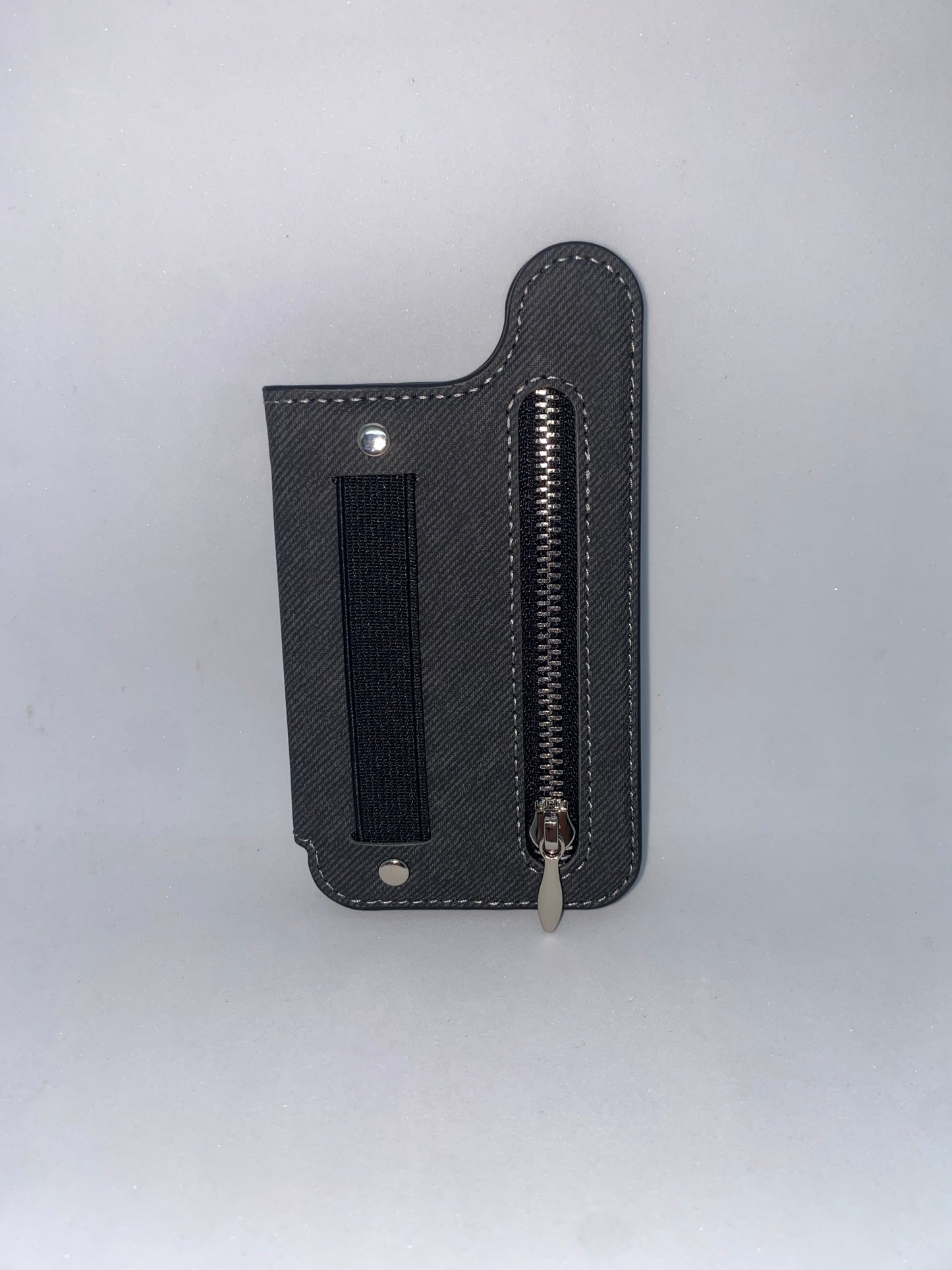 T513 - Tarjetero de Cuerina aderible al Celular marca CaseNeo