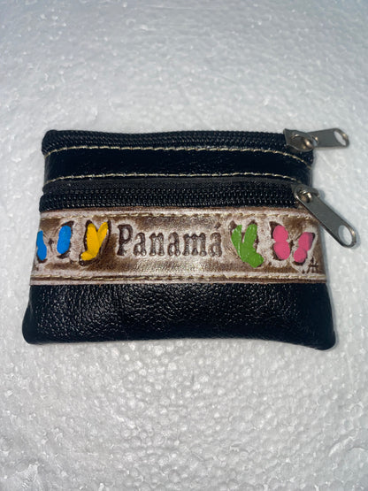 MP4 - Monedero de cuero grabado con Panamá