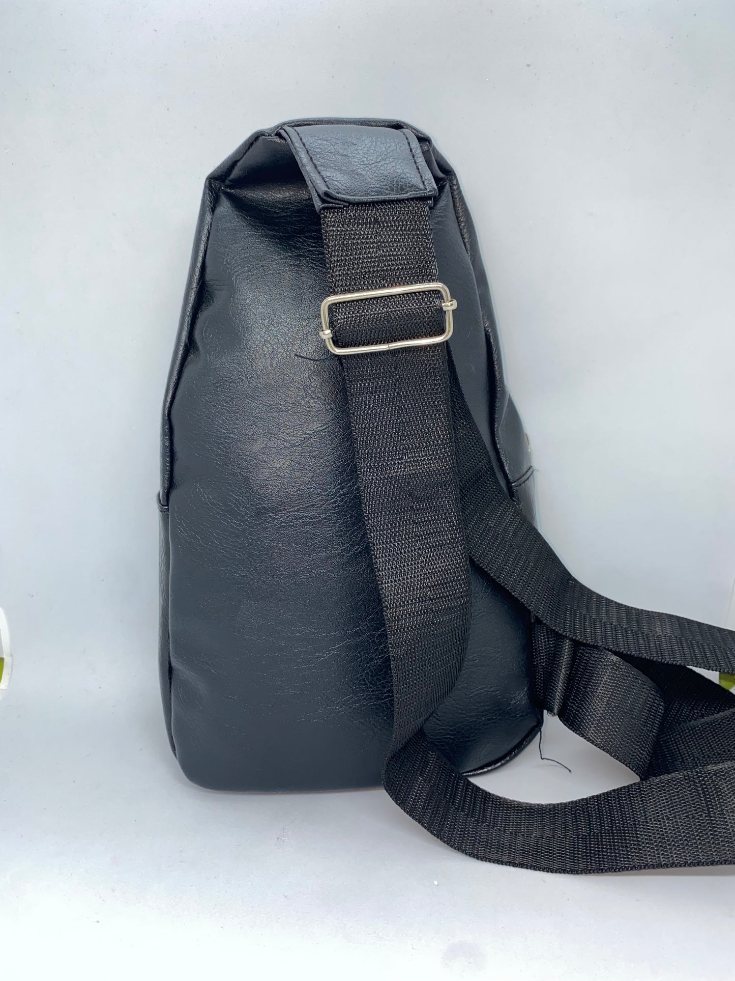 PJINGPIN - Pechera de cuerina Marca PJINGPIN
