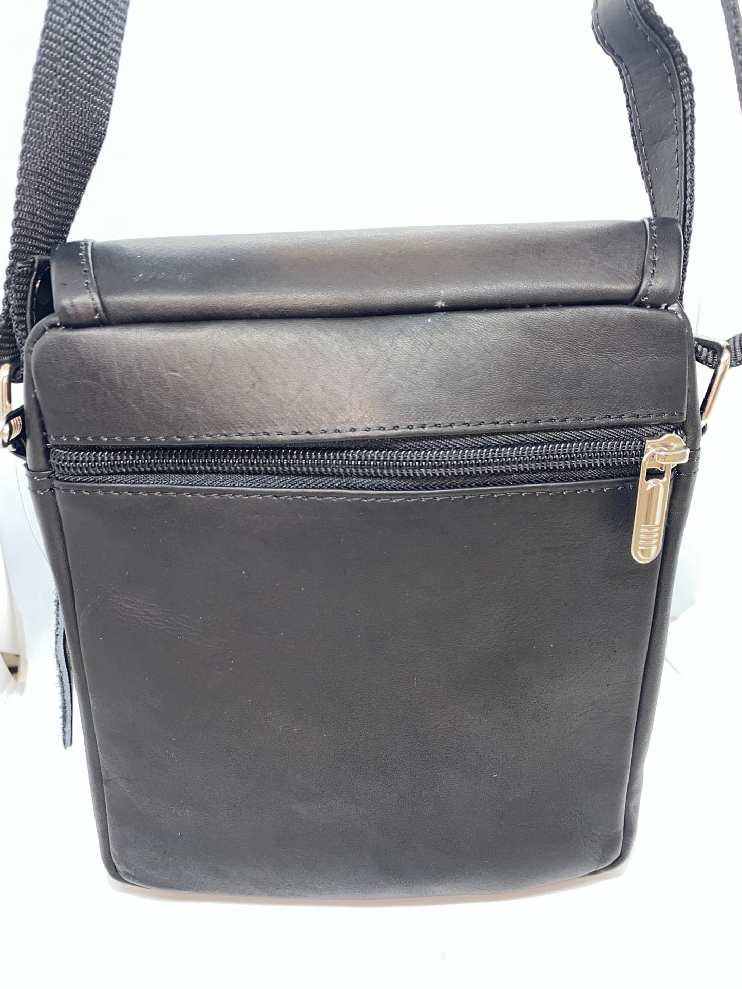 C310 - Carriel de cuero tula mediano marca Quality Leather