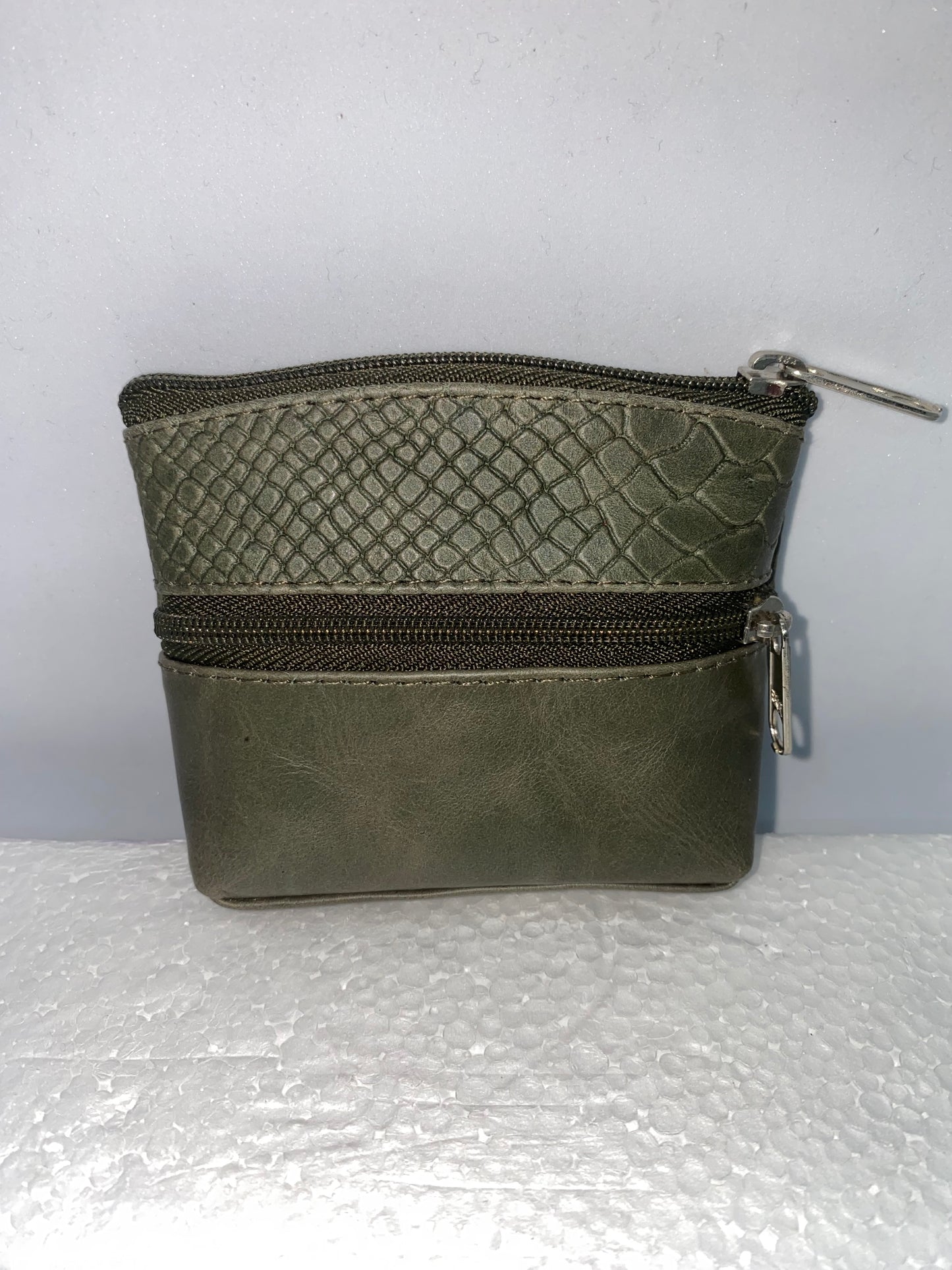 MQ10 - Monedero de cuero liso marca Quality Leather