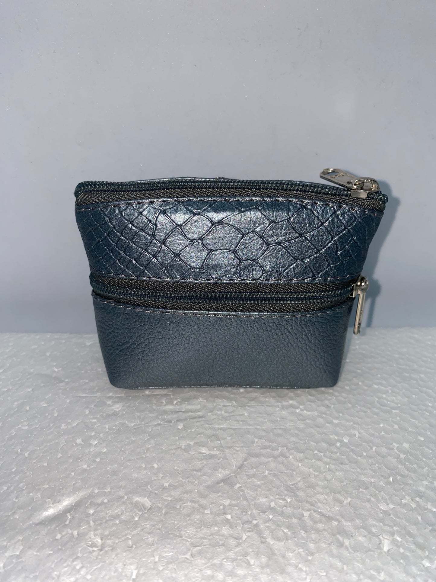 MQ10 - Monedero de cuero liso marca Quality Leather