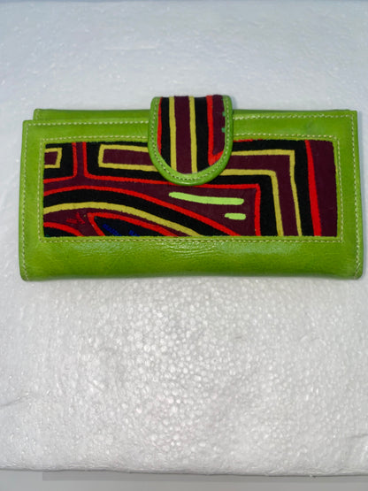 W2009 - Wallet de cuero para dama con mola