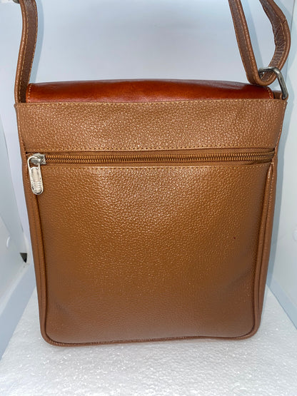 CP45 - Carriel de cuero para dama con diseño marca Quality Leather