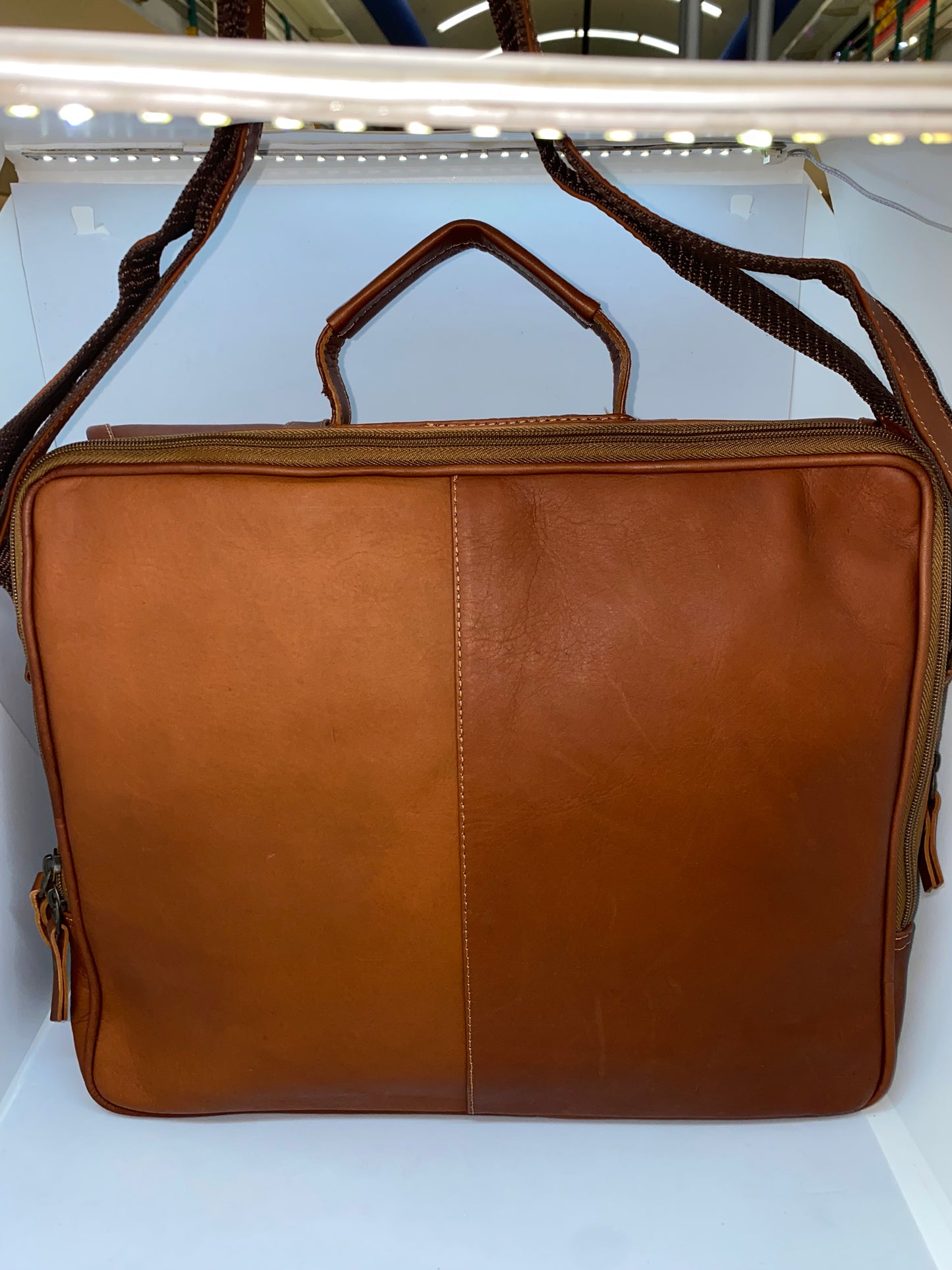 ME96 - Maletin Expandible de cuero Tula marca Quality Leather