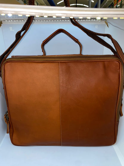 ME96 - Maletin Expandible de cuero Tula marca Quality Leather